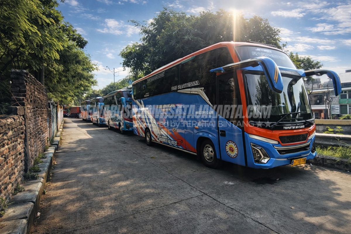 Eksplorasi Ikon Ibu Kota: City Tour ke Monas Makin Seru Bareng TEBI Trans