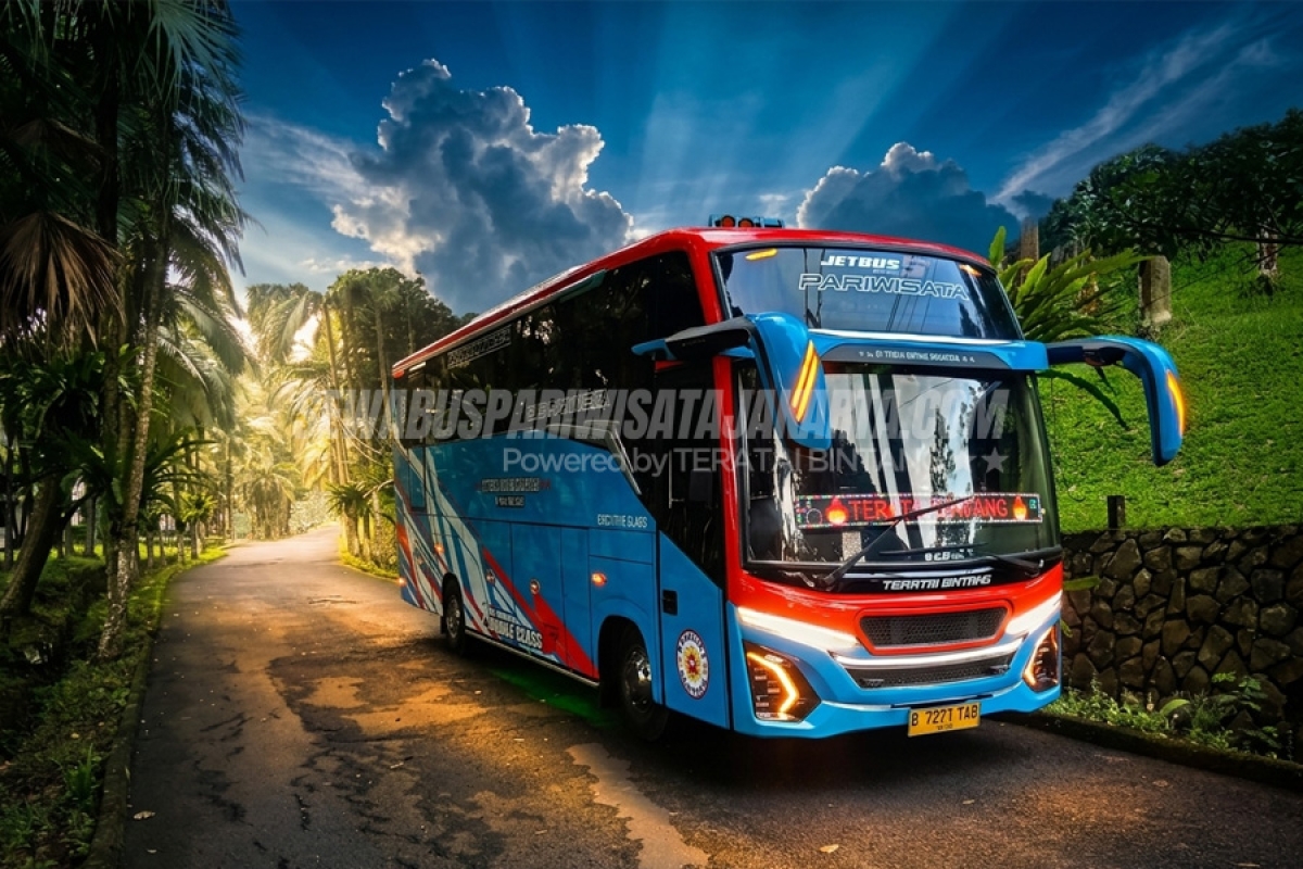 Keliling Jakarta Lebih Seru: Sewa Medium Bus dari Ciracas untuk City Tour Spesial