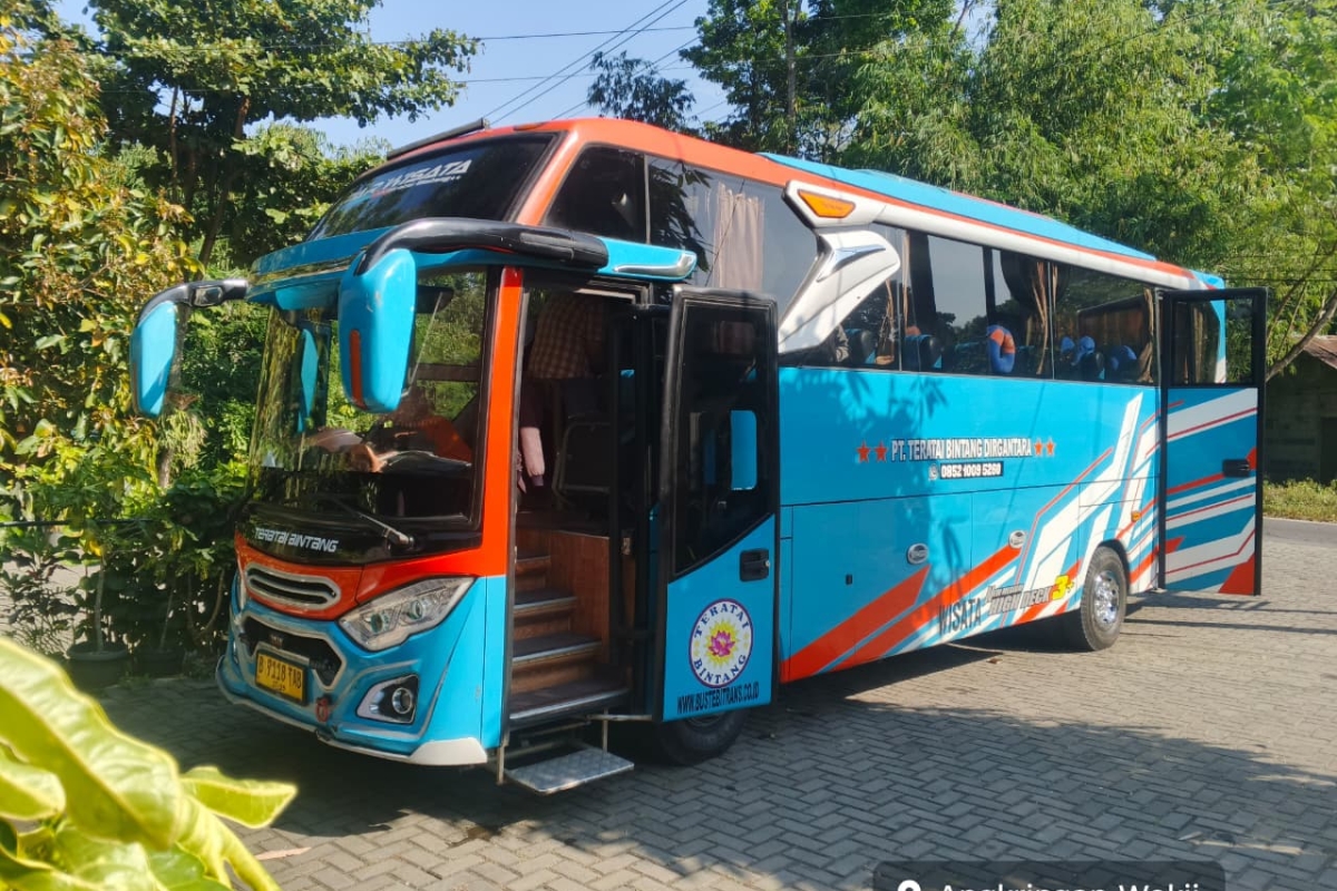 Menjelajahi Puing Merapi: Petualangan Wisata Ceria dari Jakarta ke Lava Tour Yogyakarta
