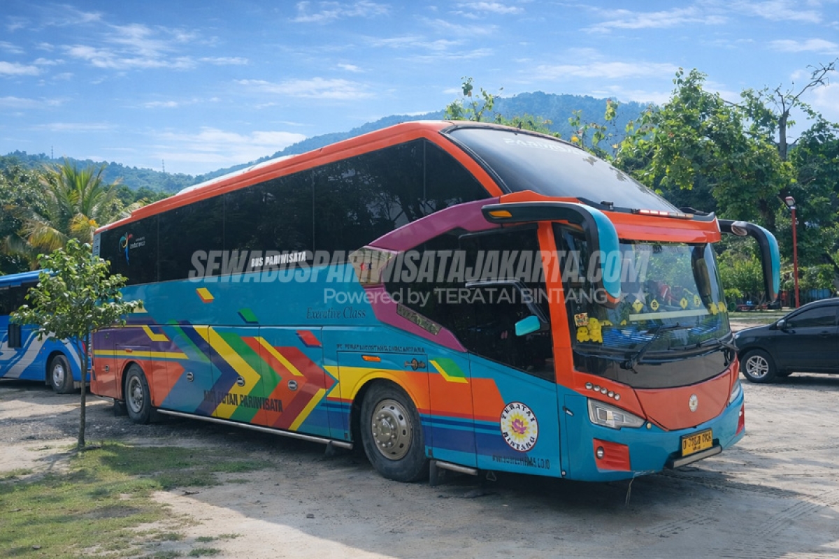 Pantai Pasir Putih Menanti: Trip Seru dan Nyaman Bareng TEBI Trans