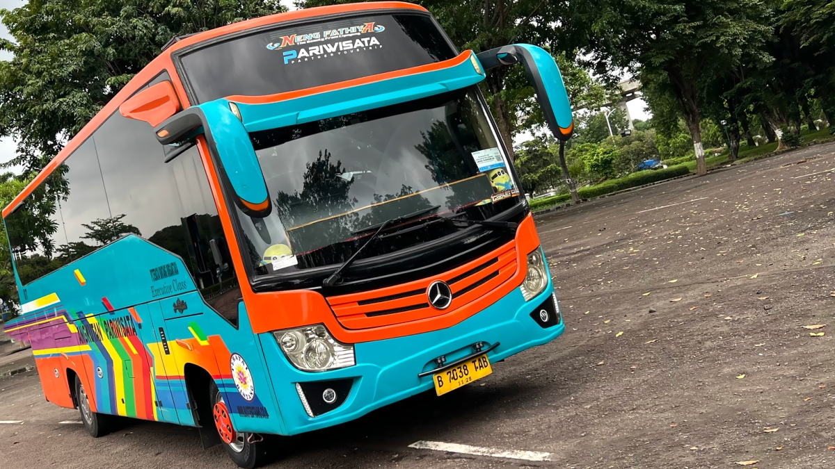 Sewa Medium Bus Pariwisata